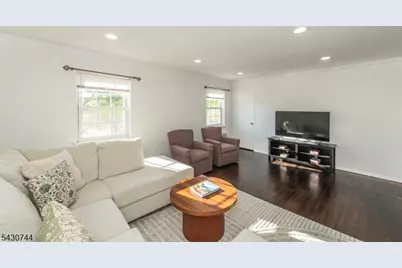 15 Wedgewood Drive #85, Verona, NJ 07044 - Photo 4