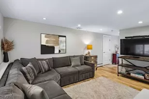 40 Oleander Way, Clark Township, NJ 07066 - Photo 14