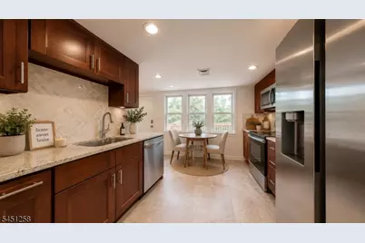 1 Pocahontas St #B, Morristown, NJ 07960 - Photo 2