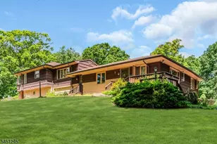 10 Sussex St, Byram Township, NJ 07874 - Photo 2