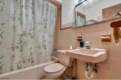 10 Sussex St, Byram Township, NJ 07874 - Photo 32
