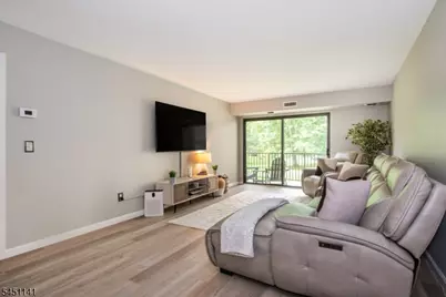 521 Piermont Ave #119, River Vale Township, NJ 07675 - Photo 2
