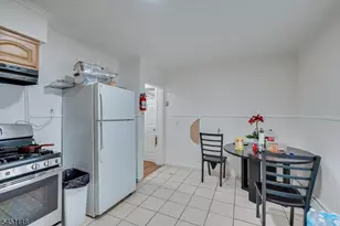 31 Bank St, Elizabeth, NJ 07201 - Photo 32