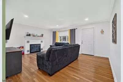 870 Crescent Dr, Rahway, NJ 07065 - Photo 8