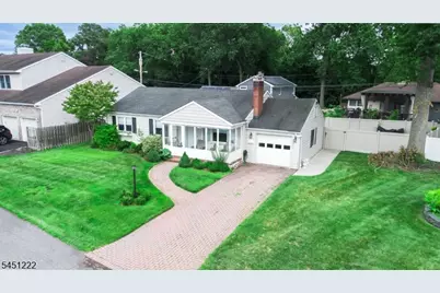 870 Crescent Dr, Rahway, NJ 07065 - Photo 2