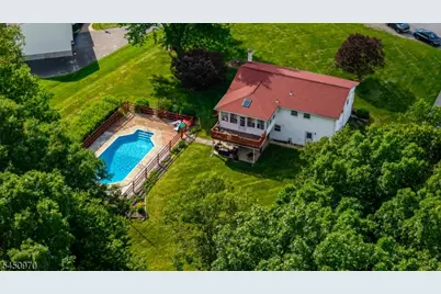 3 Sawmill Rd, Vernon Twp., NJ 07460 - Photo 2