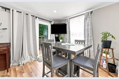 1204 Wheatsheaf Rd, Roselle Boro, NJ 07203 - Photo 16