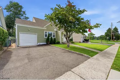 1204 Wheatsheaf Rd, Roselle Boro, NJ 07203 - Photo 2