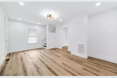 21 Morris Rd, Clifton, NJ 07012 - Photo 6