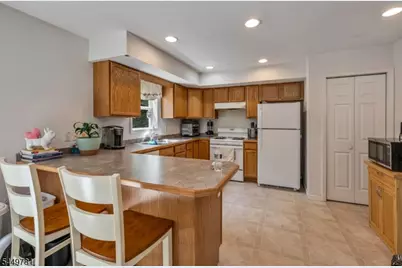68 Greenwood Ave, Wanaque, NJ 07420 - Photo 12