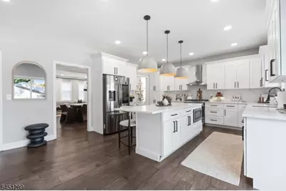 311 Martin Rd, Union Township, NJ 07083 - Photo 18