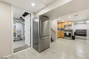 570 11th Ave, Paterson, NJ 07514 - Photo 30