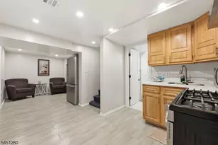 570 11th Ave, Paterson, NJ 07514 - Photo 32