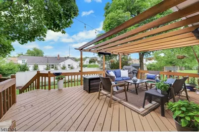 39-21 Knott Ter, Fair Lawn, NJ 07410 - Photo 18