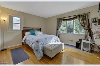 39-21 Knott Ter, Fair Lawn, NJ 07410 - Photo 14