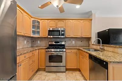 43 Manchester Ct, Kinnelon, NJ 07405 - Photo 6