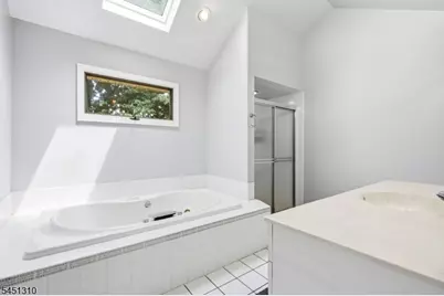 37 Continental Rd, Parsippany, NJ 07950 - Photo 16