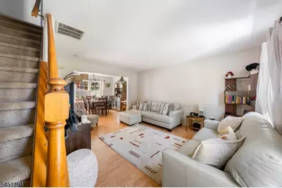 35 Byrnes Ln East, Sayreville Boro, NJ 08872 - Photo 4