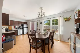 35 Byrnes Ln E, Sayreville Boro, NJ 08872 - Photo 8