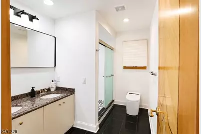 26 Benjamin Dr, Springfield, NJ 07081 - Photo 10