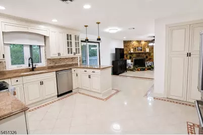 26 Benjamin Dr, Springfield, NJ 07081 - Photo 16