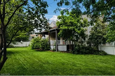 26 Benjamin Dr, Springfield, NJ 07081 - Photo 2