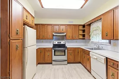 508 Irvington Avenue, Maplewood, NJ 07040 - Photo 8