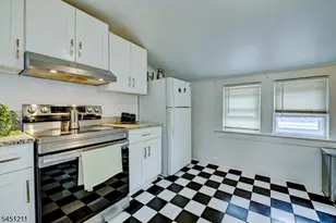 275 Greylock Pkwy, Belleville, NJ 07109 - Photo 32