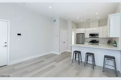 803 Springfield Ave #C, Summit, NJ 07901 - Photo 4