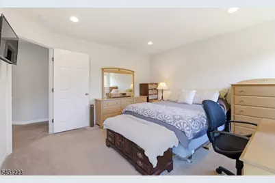 51 Oak Leaf Ln, Tinton Falls Boro, NJ 07712 - Photo 18
