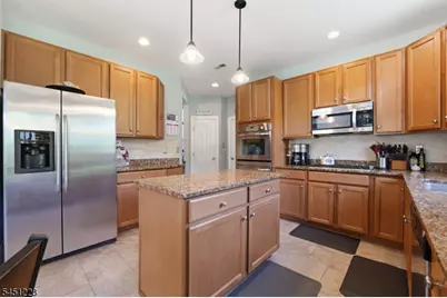 51 Oak Leaf Ln, Tinton Falls Boro, NJ 07712 - Photo 30