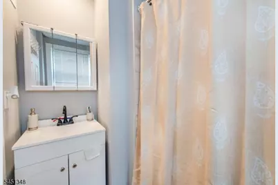 22 Comfort Pl, Clifton, NJ 07011 - Photo 18