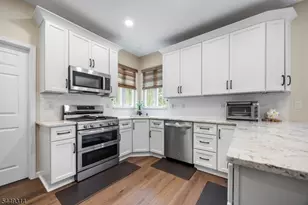 208 Yvonne Way, Greenwich Township, NJ 08886 - Photo 4