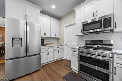 208 Yvonne Way, Greenwich Township, NJ 08886 - Photo 4