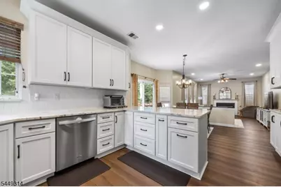 208 Yvonne Way, Greenwich Township, NJ 08886 - Photo 4