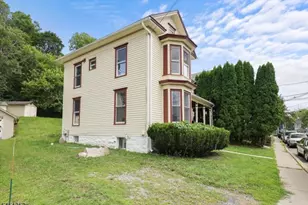 32 High St, Blairstown Township, NJ 07825 - Photo 4