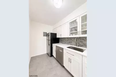 13 Wedgewood Dr Unit #87, Verona, NJ 07044 - Photo 12