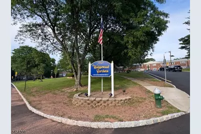 13 Wedgewood Dr Unit #87, Verona, NJ 07044 - Photo 2