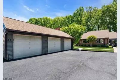32 Dickinson Ct, Middletown Twp., NJ 07701 - Photo 16