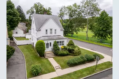39 Brookdale Ave, Verona, NJ 07044 - Photo 2