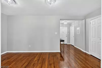 19-31 Lyons Ave #204, Newark, NJ 07112 - Photo 6