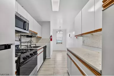 19-31 Lyons Ave #204, Newark, NJ 07112 - Photo 14
