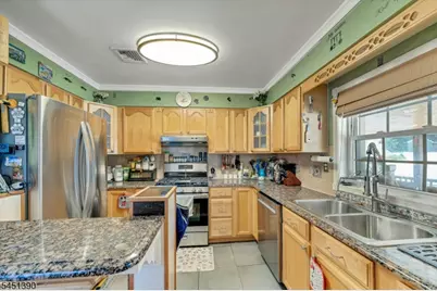 446 Post Ave, Lyndhurst Township, NJ 07071 - Photo 6