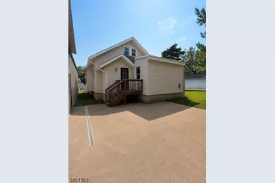 332 E Main St, Tuckerton, NJ 08087 - Photo 12
