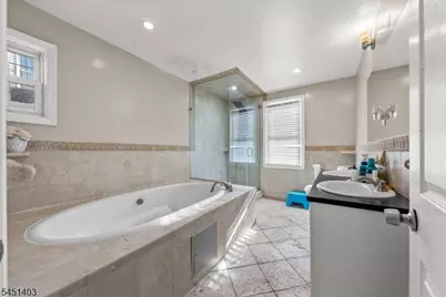 38 Nairn Pl, Newark, NJ 07108 - Photo 6