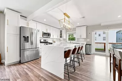 1305 E Henry St, Linden, NJ 07036 - Photo 8