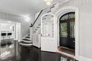 731 Berkeley Ave, Orange, NJ 07050 - Photo 6