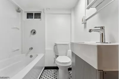 731 Berkeley Ave, Orange, NJ 07050 - Photo 44