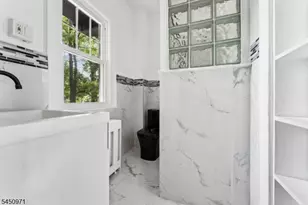 731 Berkeley Ave, Orange, NJ 07050 - Photo 32