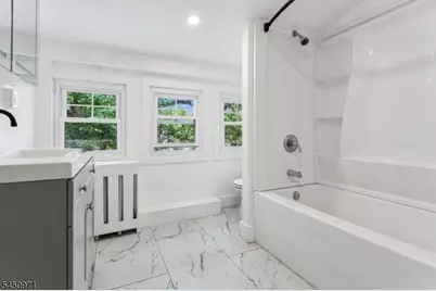 731 Berkeley Ave, Orange, NJ 07050 - Photo 40